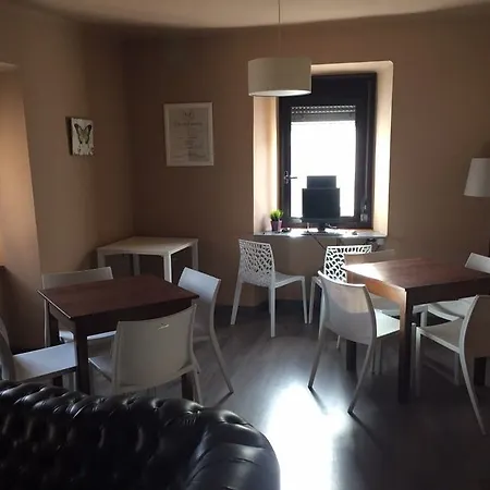 La Petite Boheme
